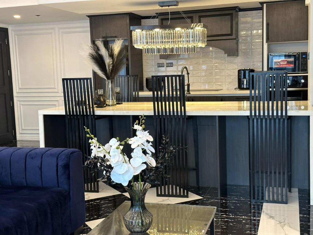 Апартаменты Makati Prime Luxury Манила Экстерьер фото
