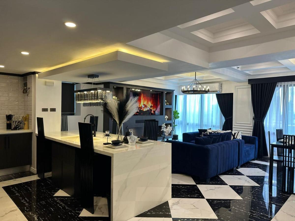 Апартаменты Makati Prime Luxury Манила Экстерьер фото