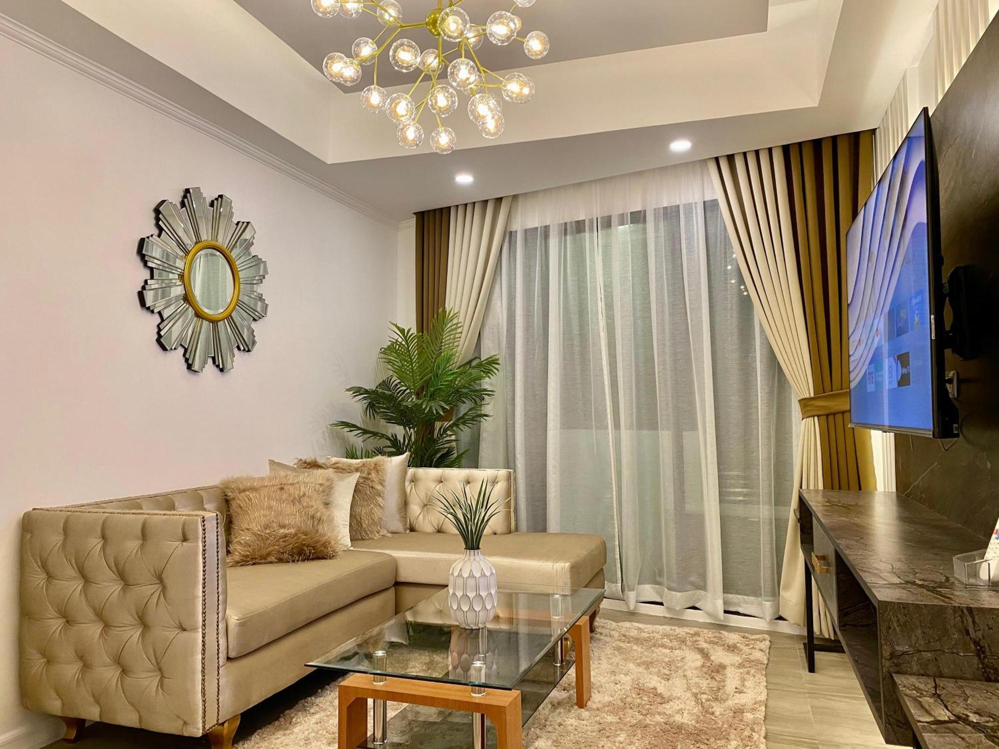 Апартаменты Makati Prime Luxury Манила Экстерьер фото