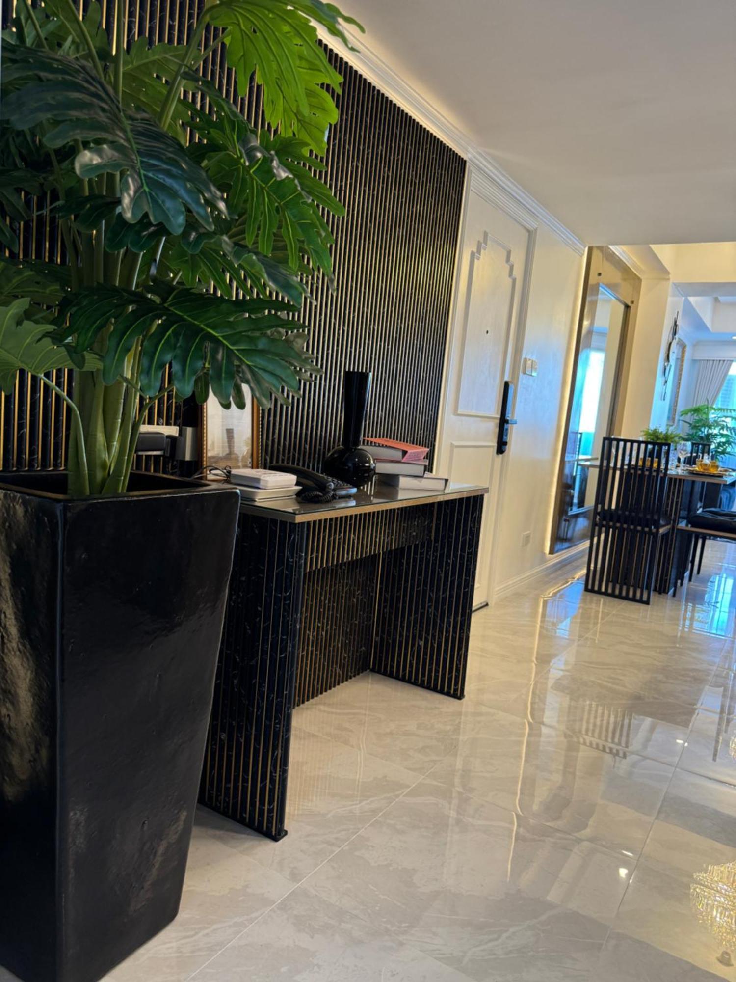 Апартаменты Makati Prime Luxury Манила Экстерьер фото