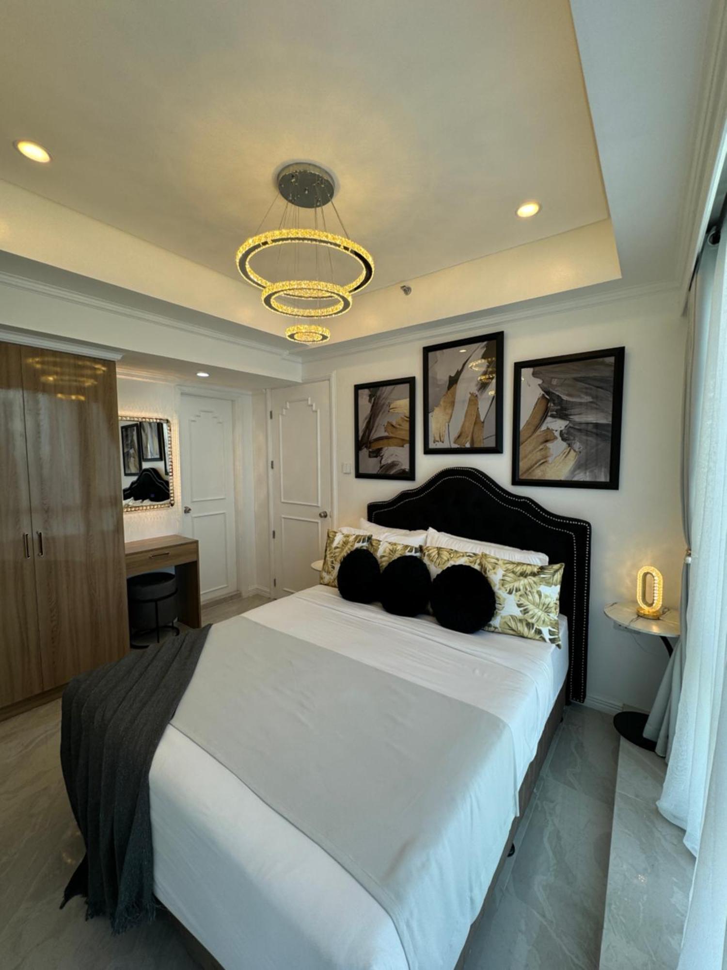 Апартаменты Makati Prime Luxury Манила Экстерьер фото