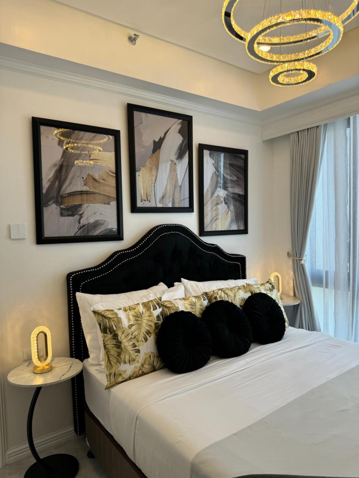 Апартаменты Makati Prime Luxury Манила Экстерьер фото